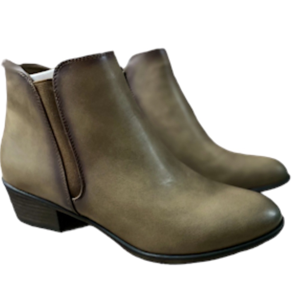 NEW‼️ Sophie 17 Khaki ankle boots